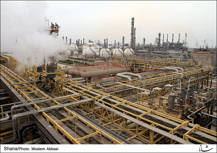 تدوین برنامه ششم توسعه در صنعت نفت با محوریت اقتصاد مقاومتی