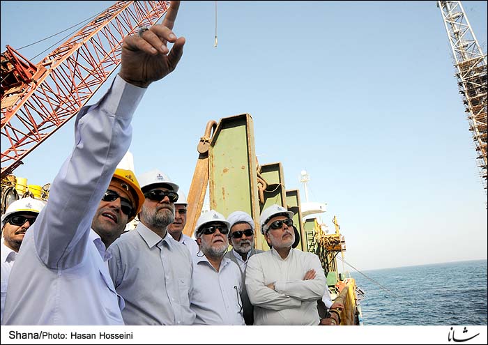 بازدید رئیس مجلس شورای اسلامی از سکوی گازی فاز ۱۸ پارس جنوبی 1