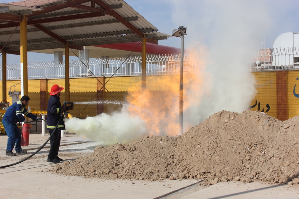مانور آمادگی و واکنش در شرایط بحرانی نیروهای امدادی شرکت گاز در امیدیه