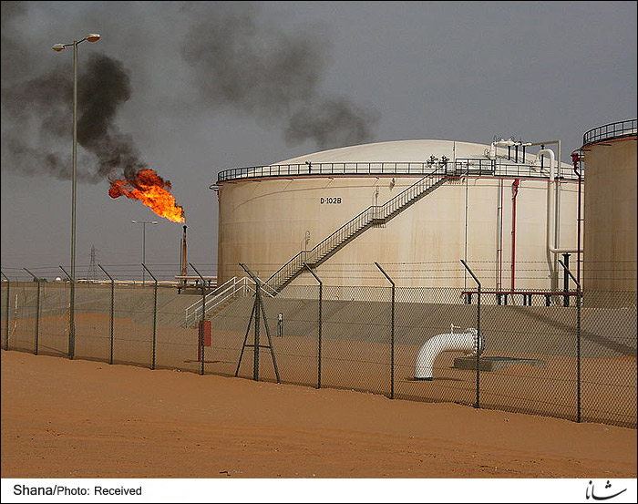 حمله هوایی مخالفان دولت لیبی به تاسیسات نفتی