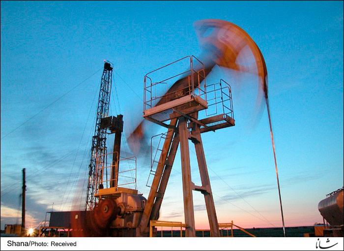 روسیه افت قیمت نفت را یک عامل طولانی مدت در نظر بگیرد
