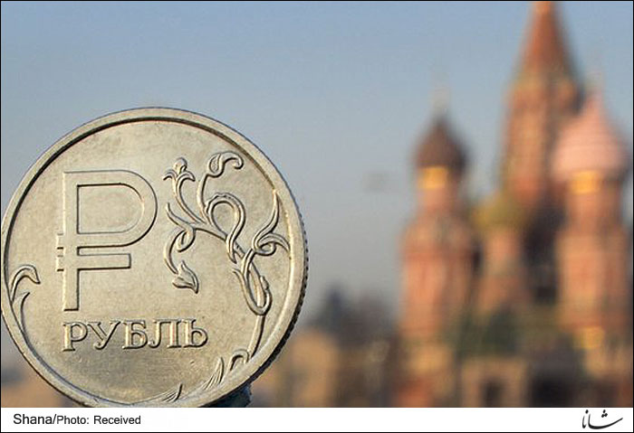 تداوم افت بهای نفت، روسیه را وادار به بازنویسی بودجه 2015 کرد