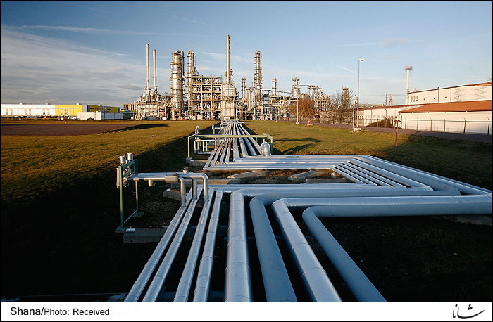 کاهش تولید نفت روسیه در ماه آوریل