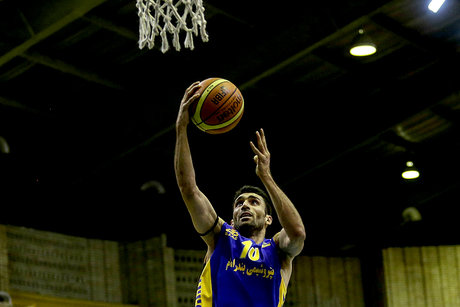 فقط به قهرمانی فکر می کنیم