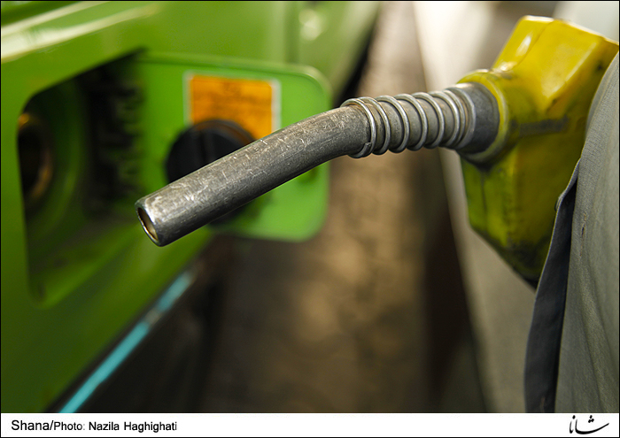 روزانه 2 میلیون لیتر بنزین در جایگاههای منطقه قزوین توزیع می شود