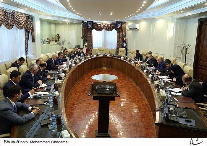 Tehran, Baku Discuss Expansion of Energy Ties