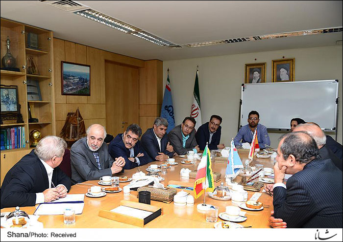Above 250 Spanish Firms Ready for Joint Venture in Iran Petchem
