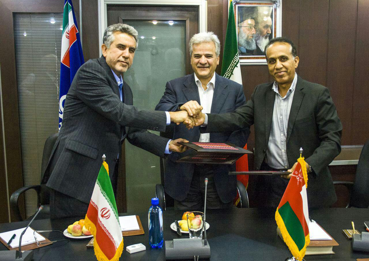 Iran, Oman Sign Gas Pipeline Study Contract