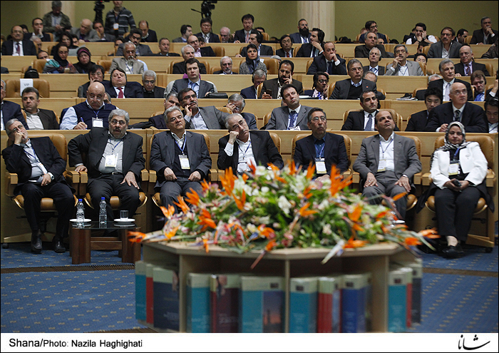 انتظار برای فرصتهای جدید در صنعت نفت ایران