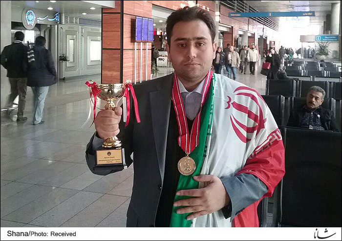 مدال طلای مسابقات بین المللی اختراعات  به گردن یک ایرانی