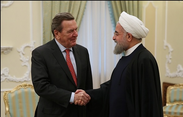 همکاریهای گسترده اقتصادی، سیاسی و منطقه‌ای باید ثمره برجام باشد