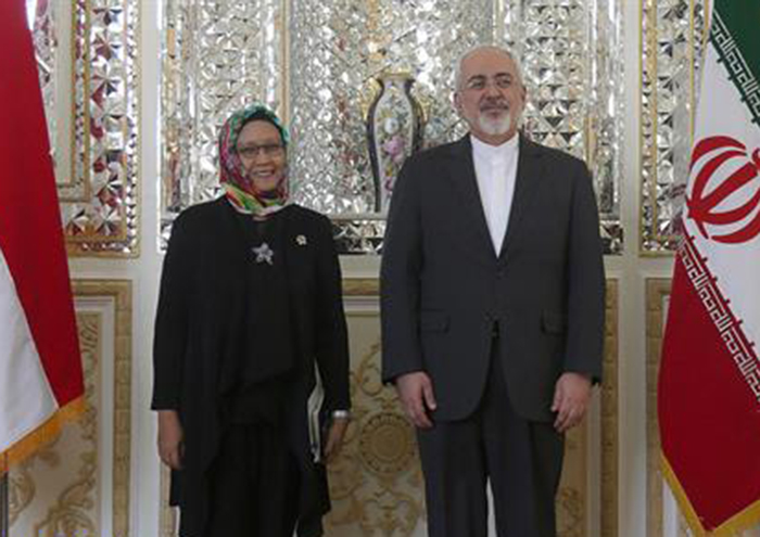 وزیران خارجه ایران و اندونزی درباره روابط دوجانبه رایزنی کردند