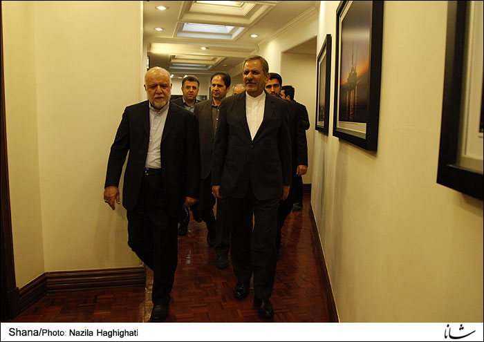 معاون اول رئیس جمهوری وارد وزارت نفت شد