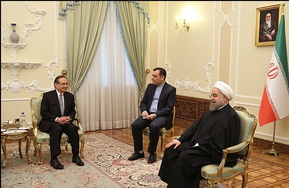 تقویت همکاری میان آ.سه.آن و اکو موجب توسعه منطقه‌ای است