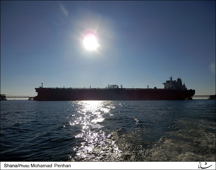 موج شکنی نفتکش‌های ایرانی در آبهای آزاد