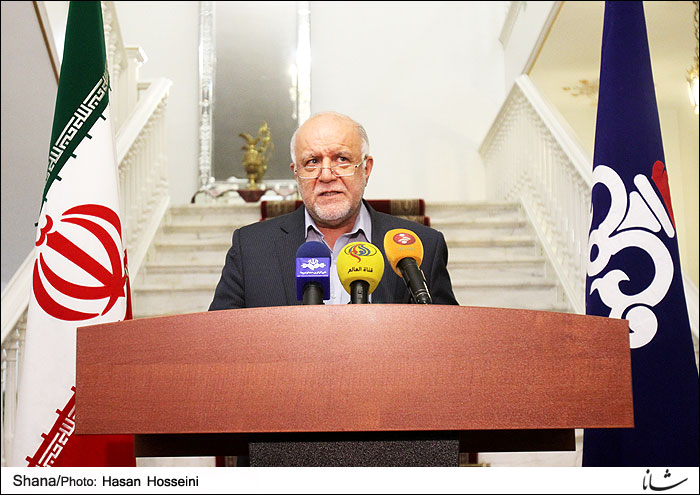 زنگنه: ایران از هر اقدامی برای بهبود قیمت نفت حمایت می کند