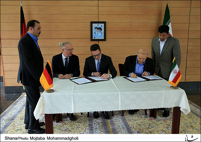 شرکت ملی نفت ایران و وینترسهل آلمان تفاهمنامه همکاری امضا کردند