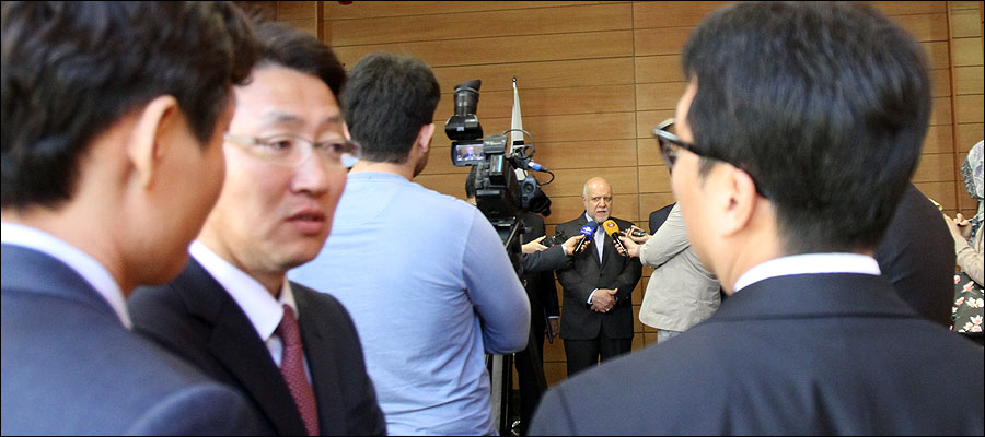 وزیر زمین، امور زیربنایی و حمل و نقل کره جنوبی به دیدن زنگنه آمد