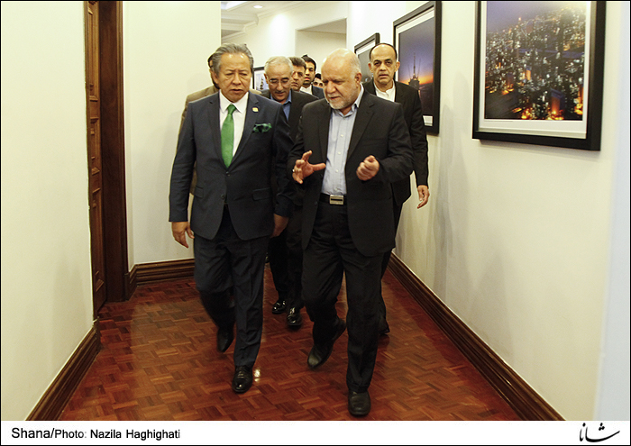 وزیر نفت با وزیر امور خارجه مالزی دیدار کرد