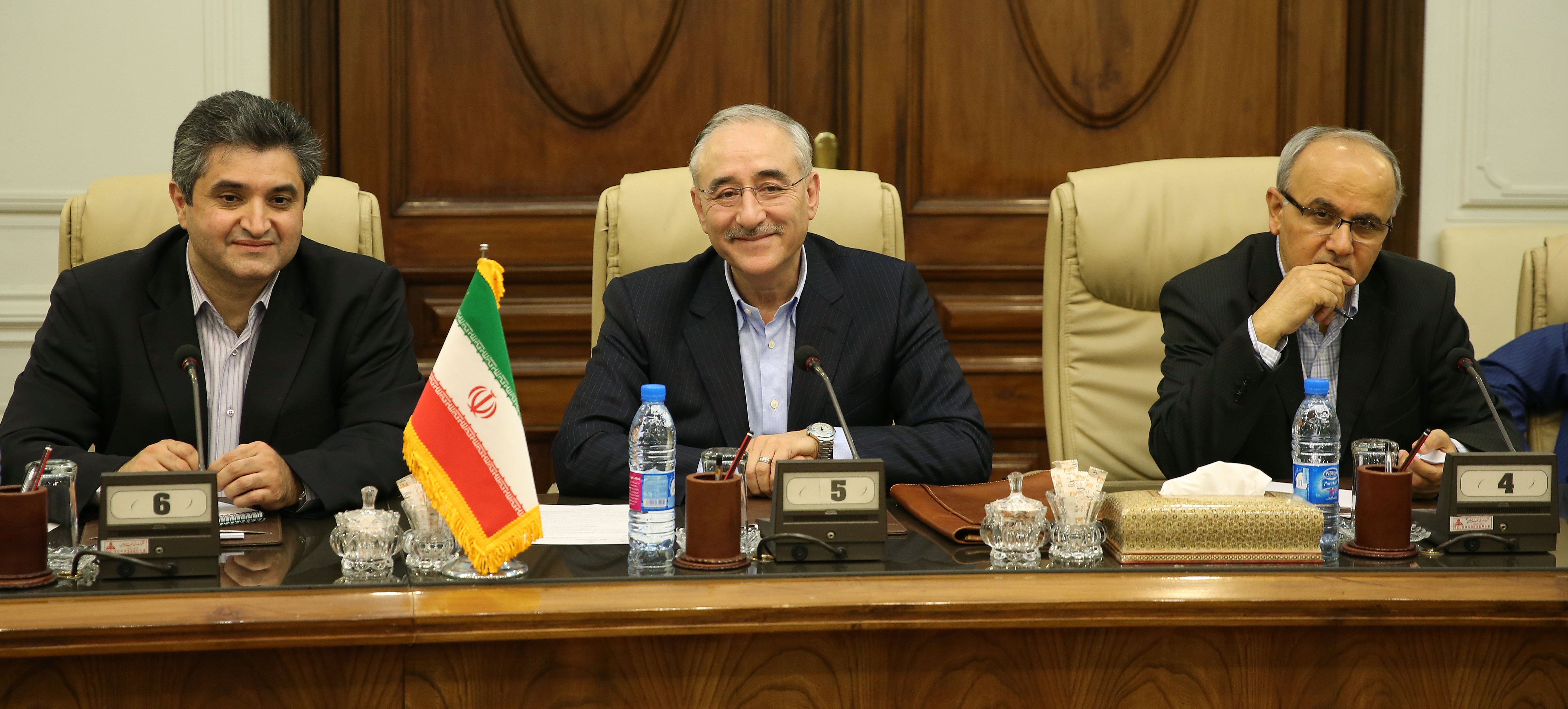 South Cyprus Transport Minister Visits Iranian Petroleum Minsitry