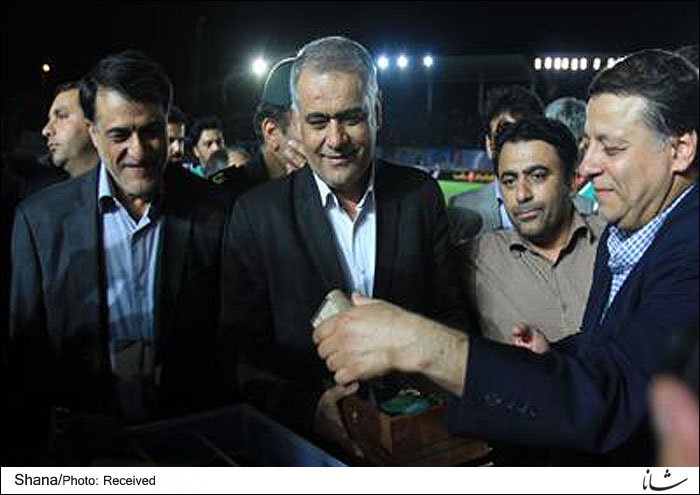 سازمان لیگ از نفت وگاز اروندان برای ساخت ورزشگاه خرمشهر قدردانی کرد
