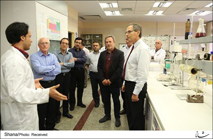 استادان دانشگاه کرتین استرالیا از پژوهشگاه صنعت نفت بازدید کردند