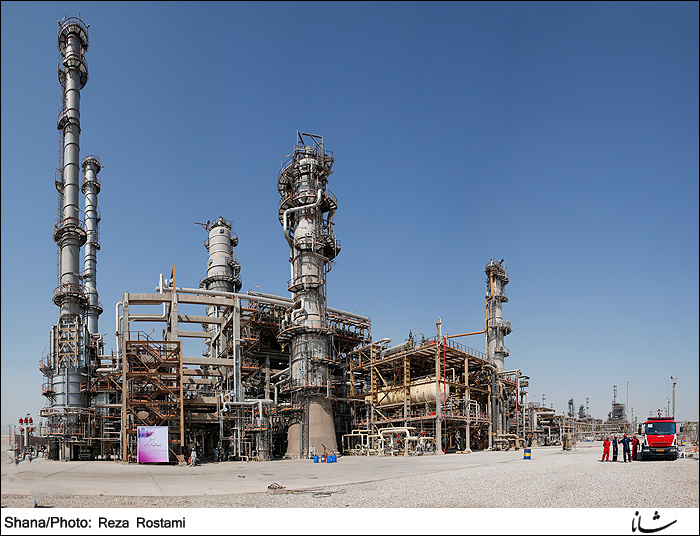 Iran Eyes Refinery Output Boost in New Project