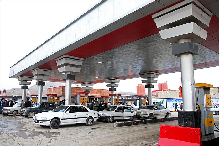 Hamedan Supplies Fuel to 5 Provinces