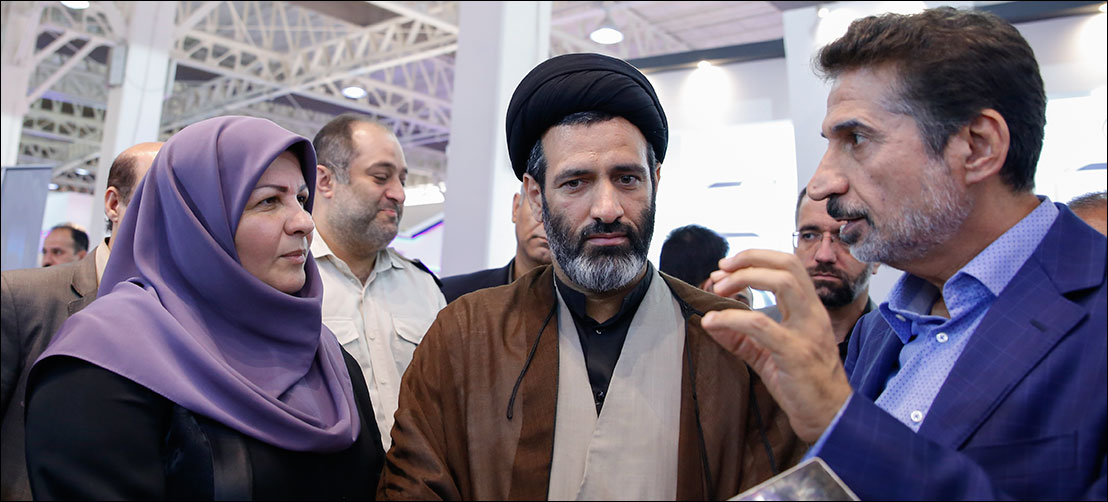 بازدید معاون وزیرنفت از یازدهمین نمایشگاه ایران پلاست