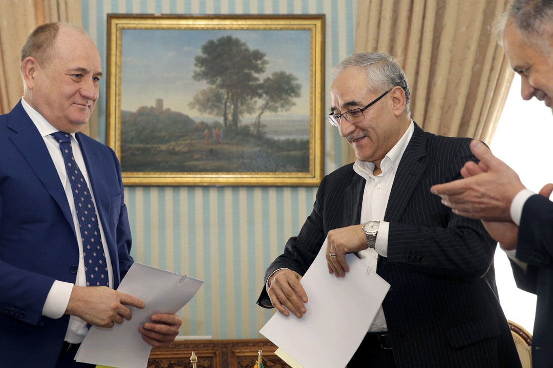 ایران و روسیه 6 تفاهم‌نامه نفتی امضا کردند