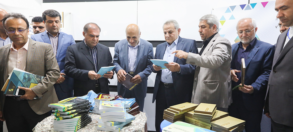رونمایی از 4 کتاب فنی و تخصصی در نمایشگاه نفت خوزستان