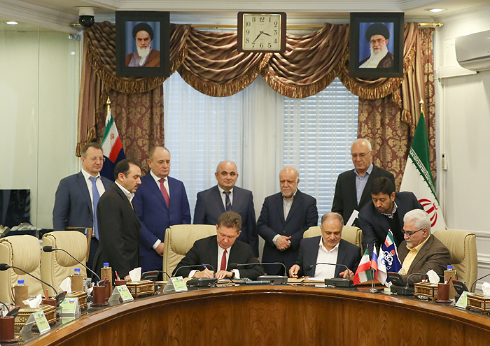 امضای  ۲ تفاهم‌نامه همکاری شرکت ملی نفت ایران با گازپروم