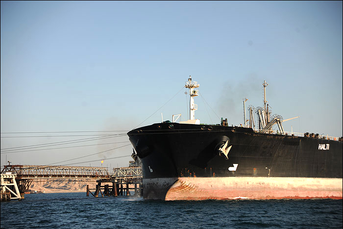 گزارش شبکه خبر از تاسیسات پایانه نفتی جزیره خارک