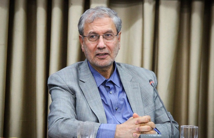 نماینده رئیس جمهوری با خانواده خدمه نفتکش ایرانی دیدار کرد