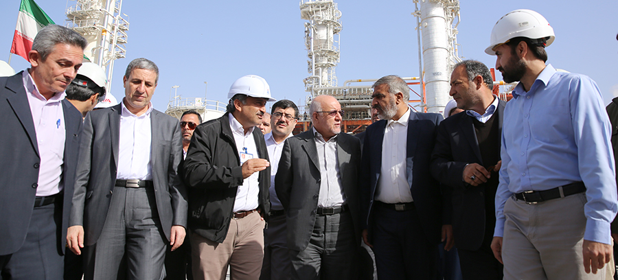 بازدید وزیر نفت و اعضای کمیسیون انرژی مجلس از منطقه پارس جنوبی