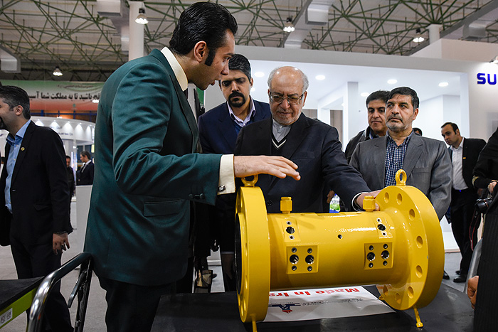 باید به شرکت‎های ایرانی سازنده تجهیزات صنعت نفت میدان داد