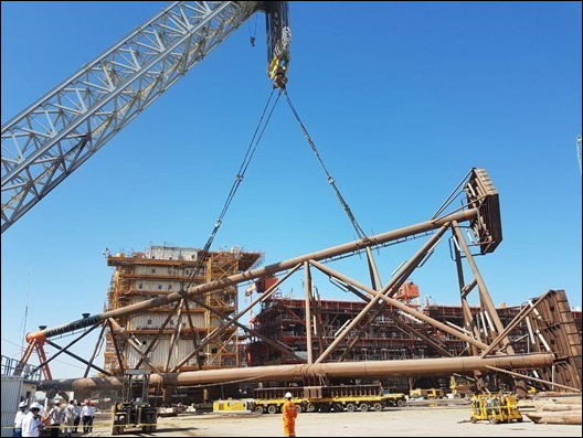 سه‌پایه مشعل سکوهای فازهای 23 و  24A پارس جنوبی آماده نصب می‌شوند