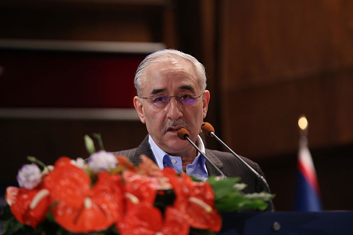 ​برجام برای نفت تا زمانی که مراودات بین‌المللی آن تداوم داشته باشد، زنده است