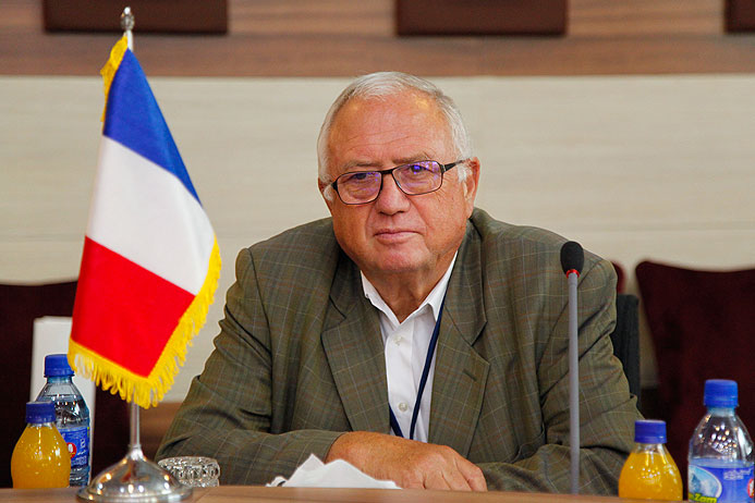 قرارداد توتال با ایران برای توسعه فاز 11 پارس جنوبی در جریان است