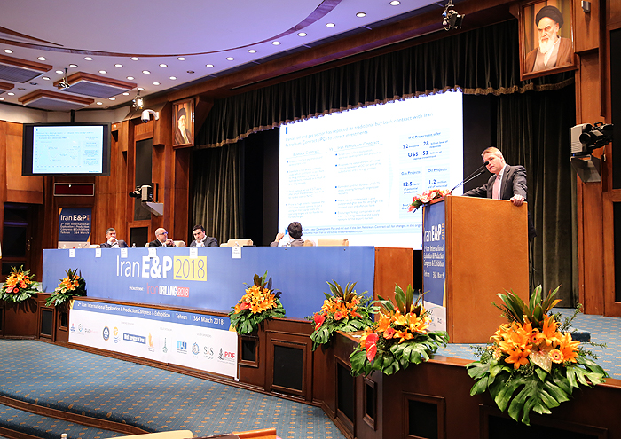 فشار گروه‌های سیاسی، مانع توسعه صنعت نفت اندونزی شد