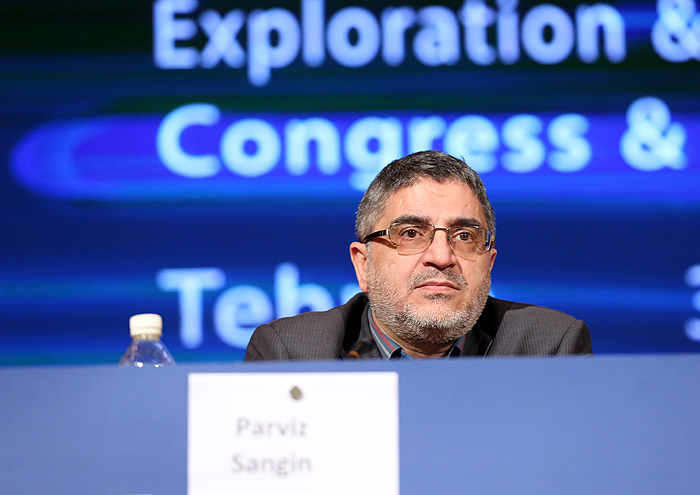 80 درصد تجهیزات پروژه‌های نگهداشت تولید نفت باید از خرید داخل تامین شود