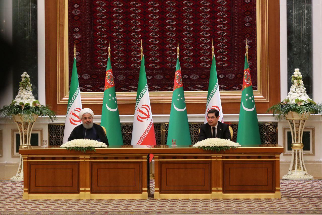 روحانی: ایران و ترکمنستان باید از ظرفیت‌های خود در مسیر گسترش همکاری‌ها بهره گیرند