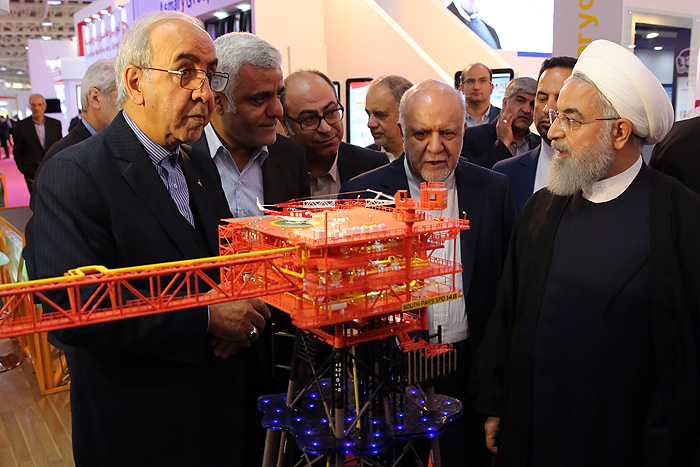 بازدید رئیس جمهوری از بیست و سومین نمایشگاه بین المللی نفت ایران