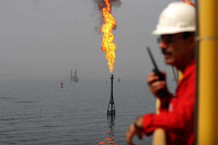 هیچ کشوری نمی‌تواند صادرات نفت ایران را متوقف کند